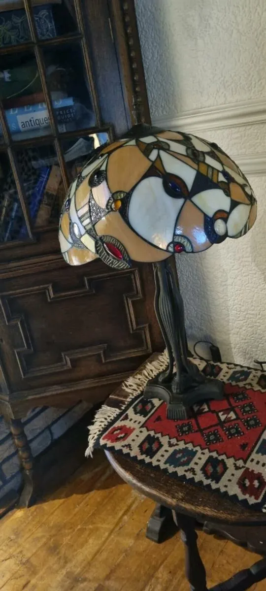 VINTAGE PEACOCK TIFFANY LAMP - Image 3