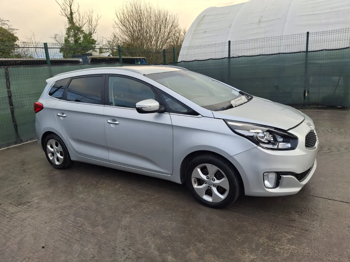 162 Kia Carens  7 seater  1.7 Diesel - Image 1