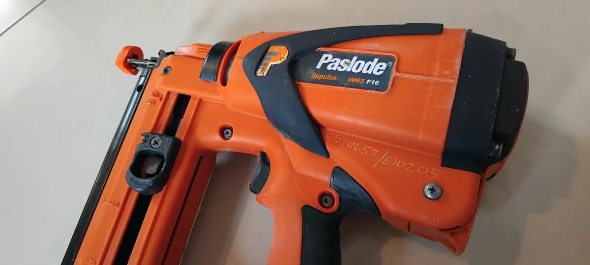 Paslode im65 F16 2nd fix Nail Gun"Fully Serviced" - Image 2