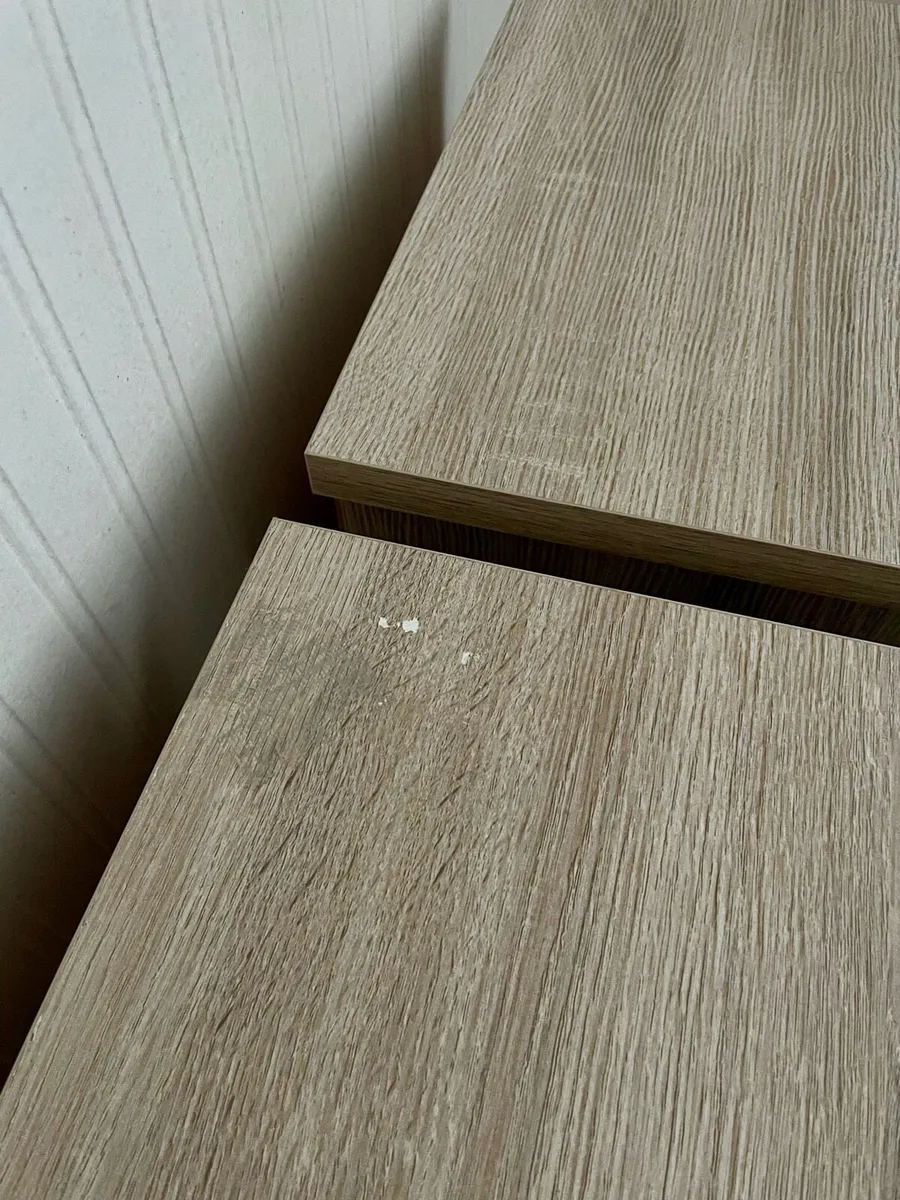 Pair of Bedside lockers - Image 4