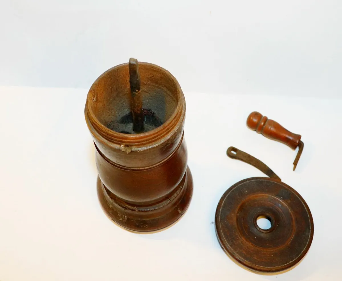 Antique treen cylinder - Image 2