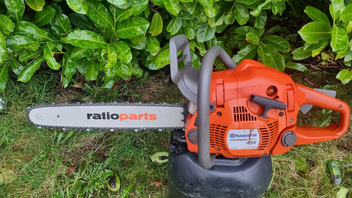 Husqvarna 450 chainsaw - Image 1