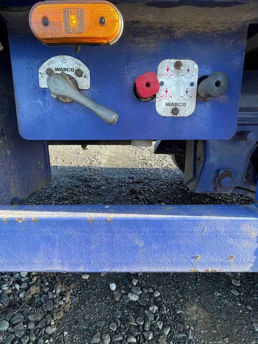 2014 Chieftain Flat trailer - Image 3