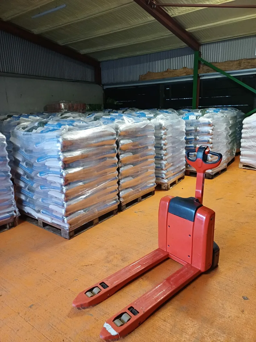 PALLETS OF BALCAS 10KG WOOD PELLETS - Image 4