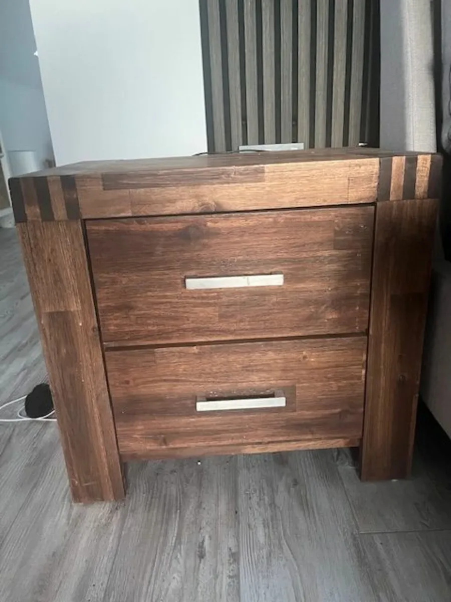 Two bedside lockers