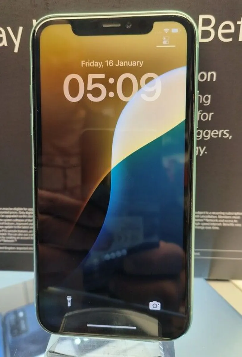 Apple iPhone 11 64GB Green, Unlocked 100% Health Original - Image 4