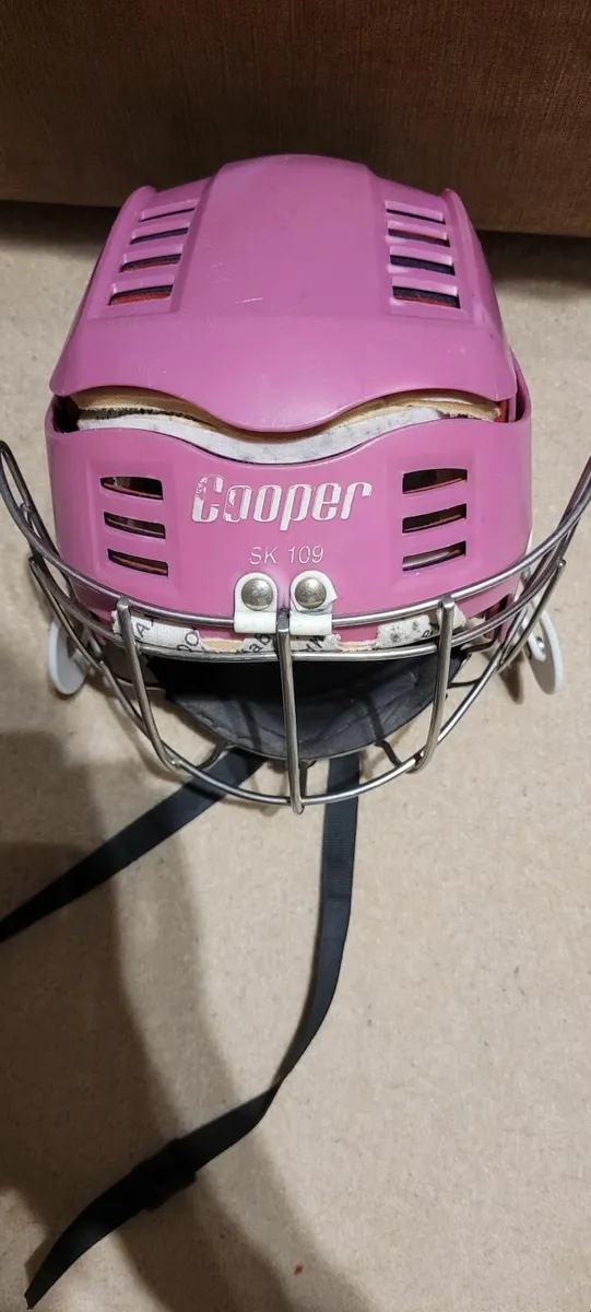 Red Cooper helmet sk109 - Image 1