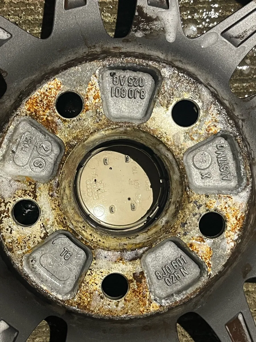 Genuine Audi alloys RS4 19inch - Image 3