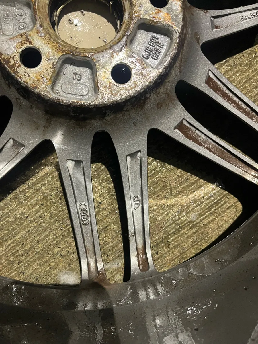 Genuine Audi alloys RS4 19inch - Image 4