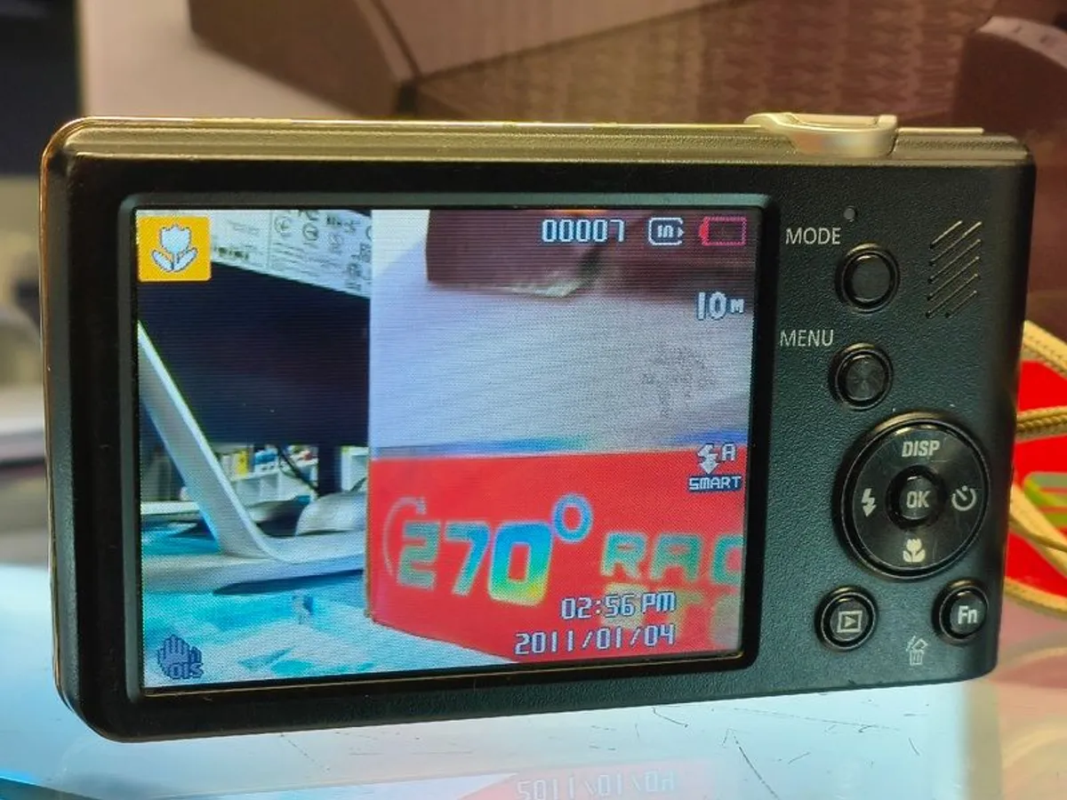 Samsung Compact Digital Camera 14.2MP 10x Zoom Red Model: PL211 - Image 4