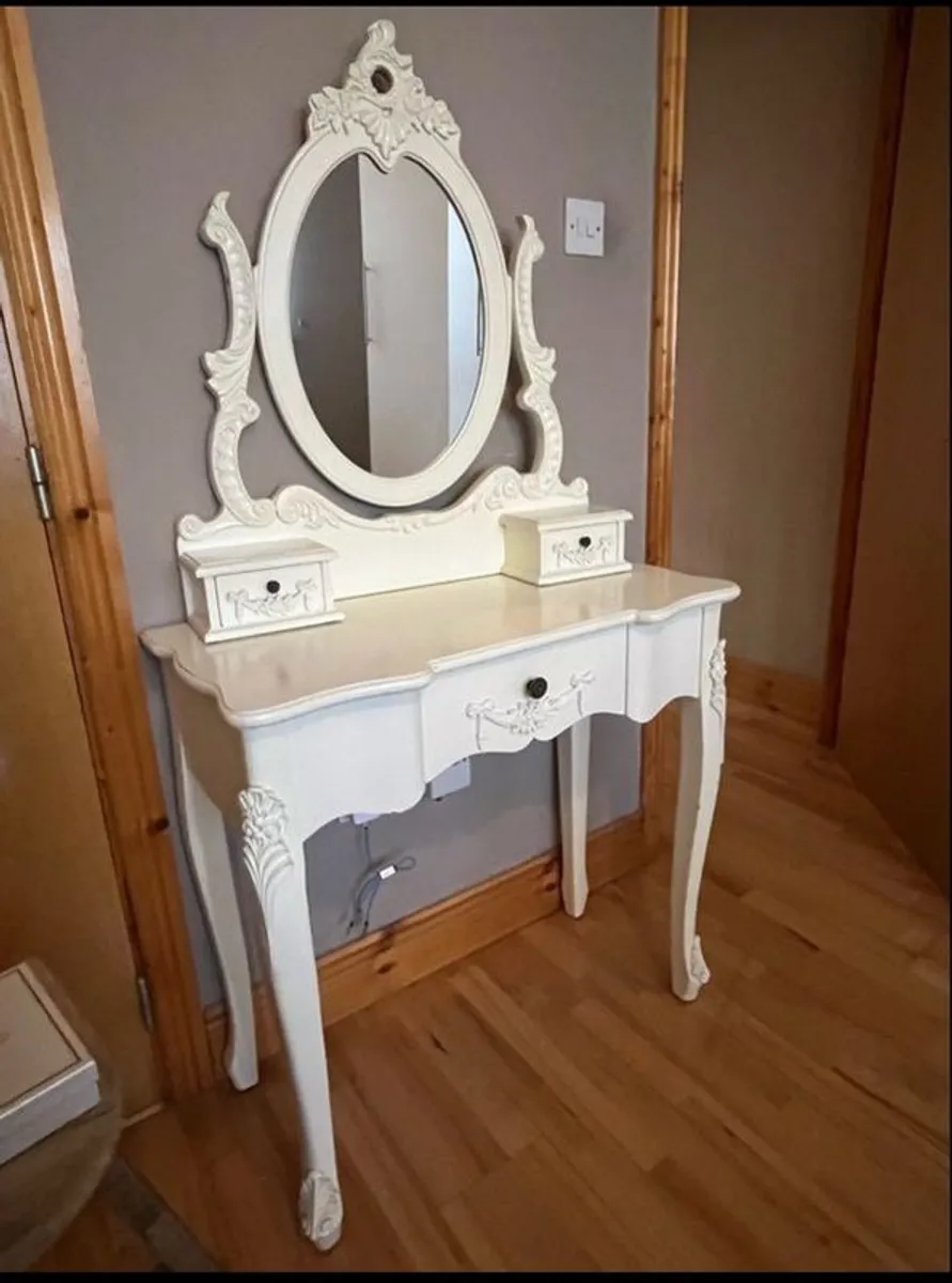 dressing table - Image 2