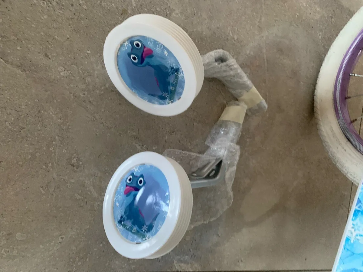 Frozen 16 inch girls bike - Image 4