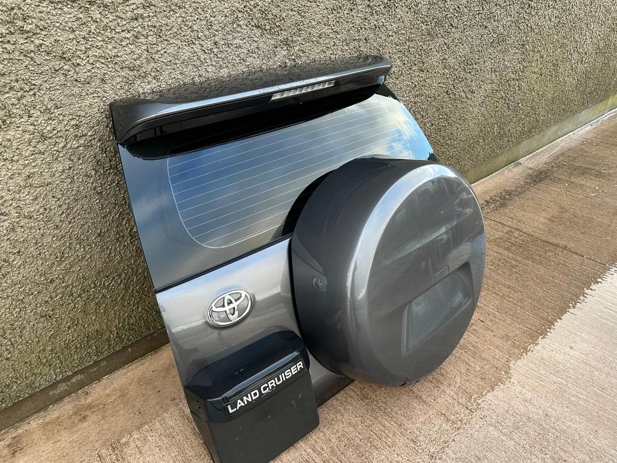 Landcruiser back door - Image 2