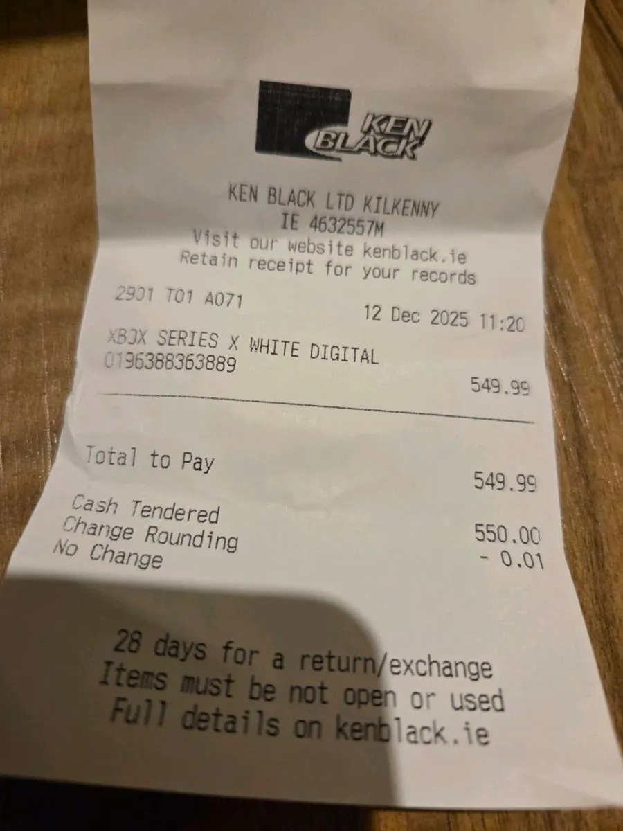 Xbox X  one  month old and receipt - Image 3