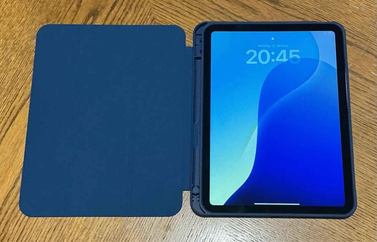 iPad 10th Gen 64GB WiFi + Sim Silver - Image 3