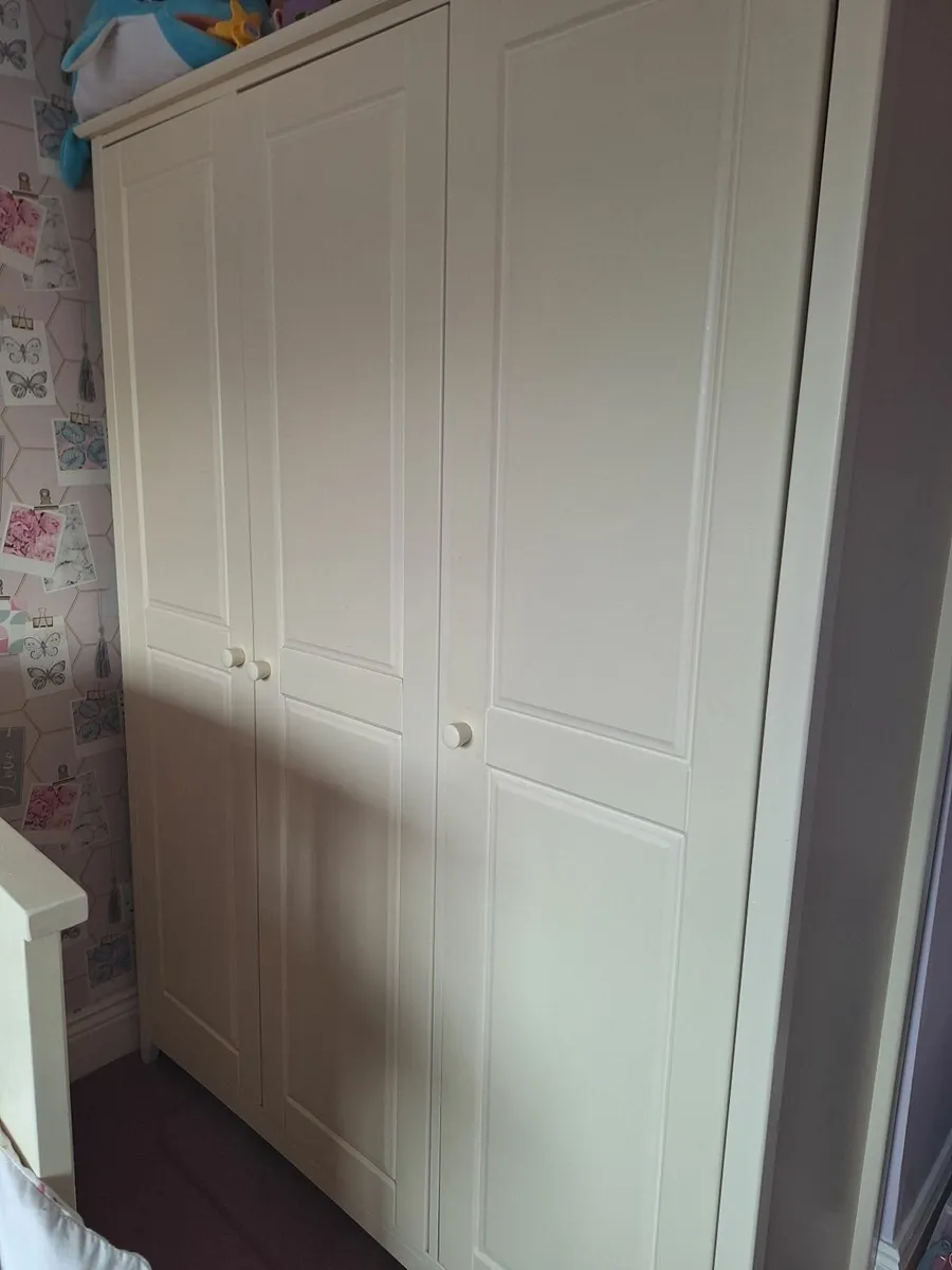 Kids Julian bowen bedroom furniture - Image 1