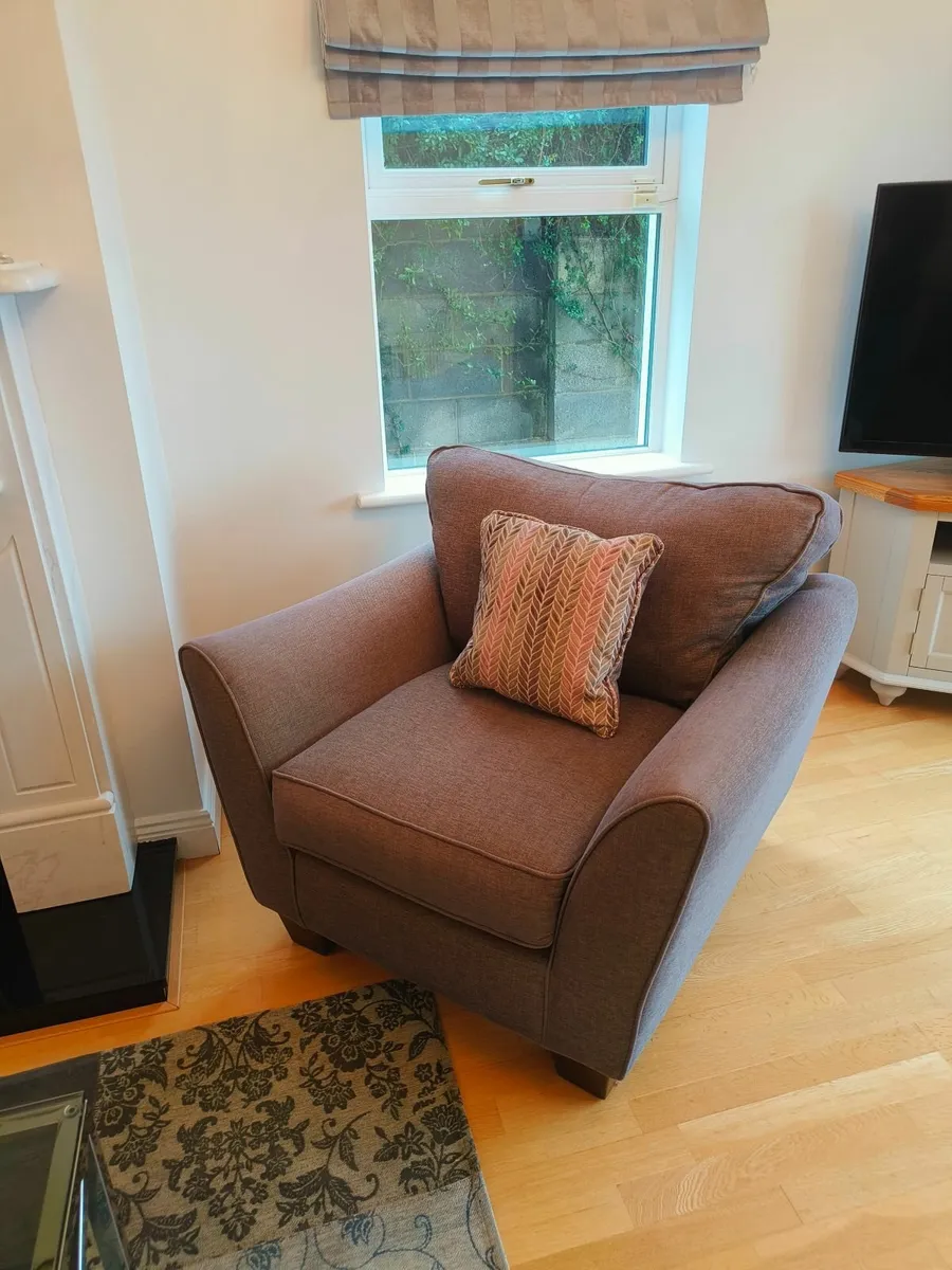 Couch and 2 arm chairs - Image 3