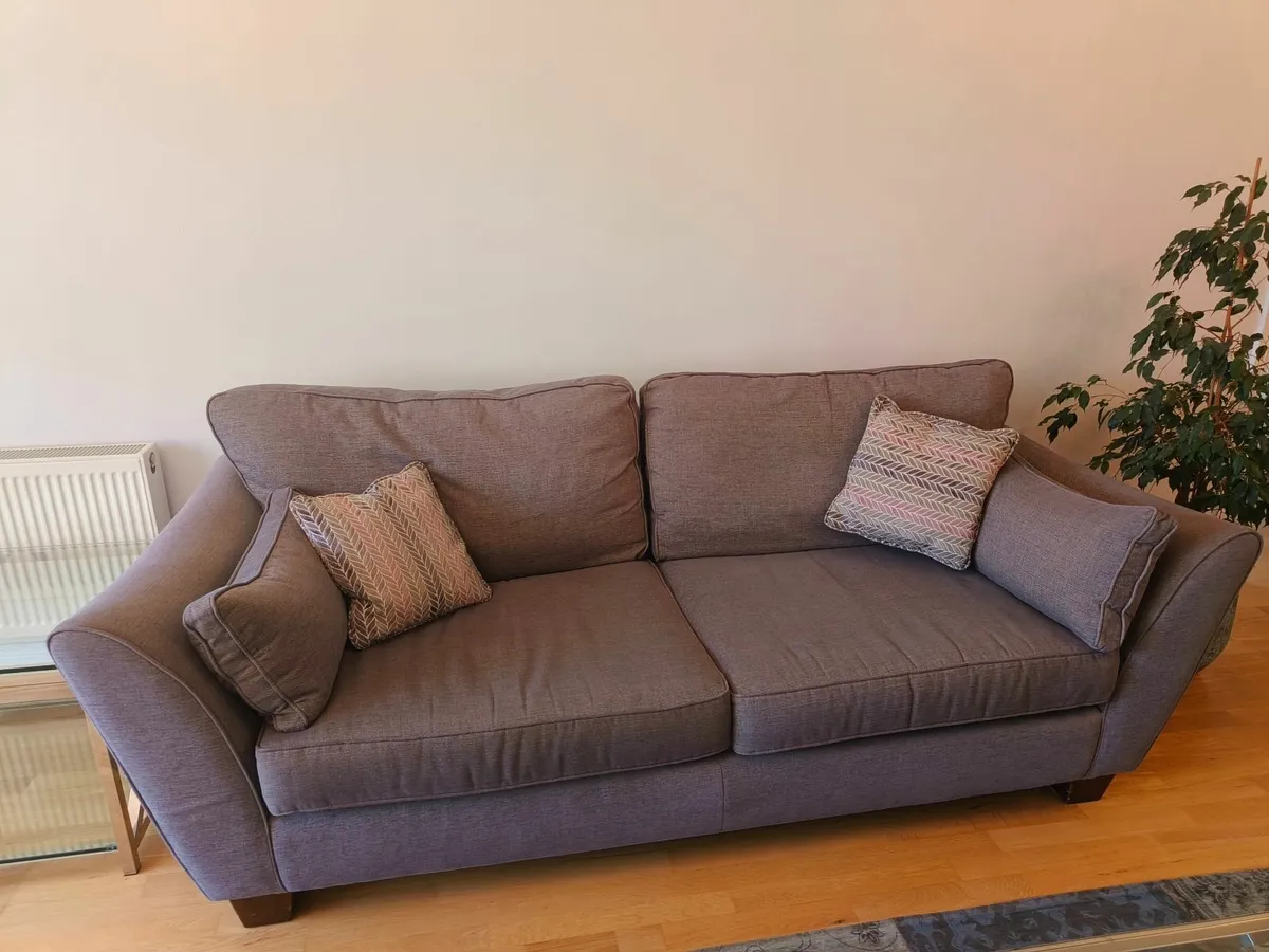 Couch and 2 arm chairs - Image 4