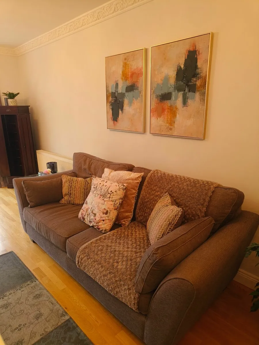 Couch and 2 arm chairs - Image 1