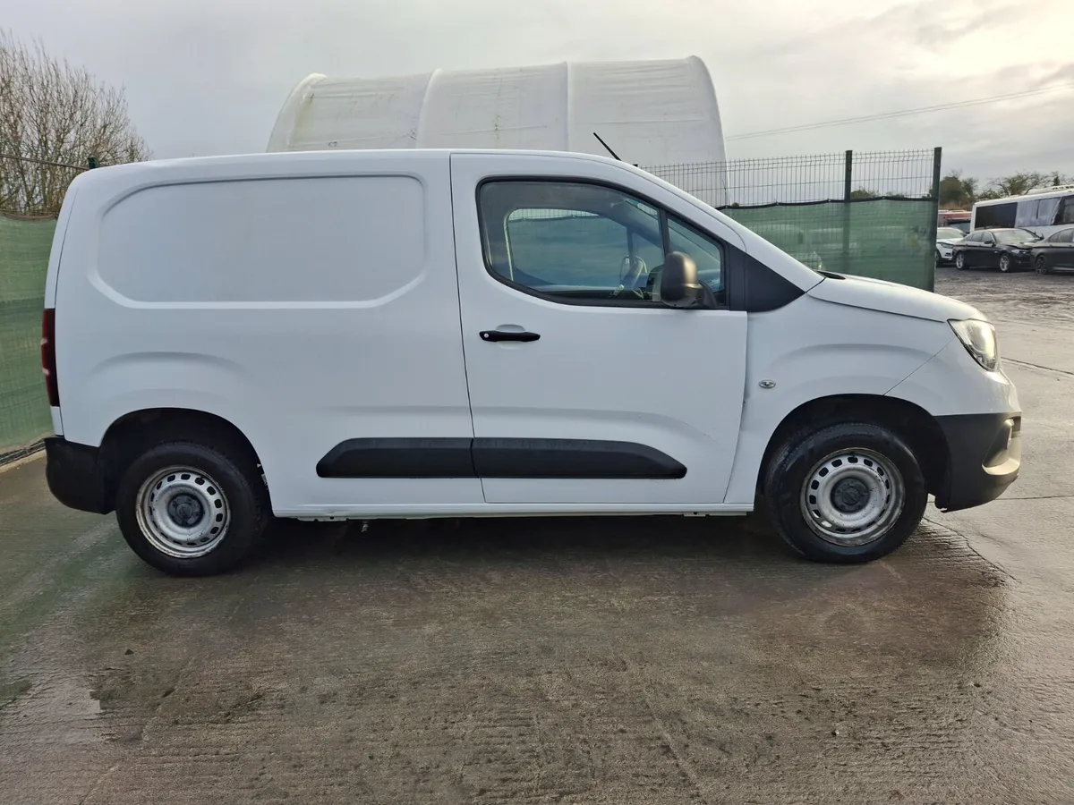 202 opel Combo  1.5 Diesel - Image 4