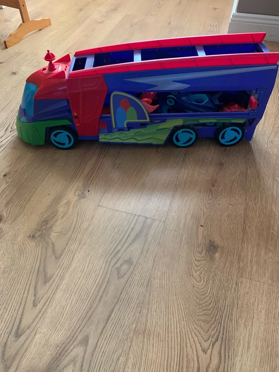 PJ Masks transforming vehicle - Image 1