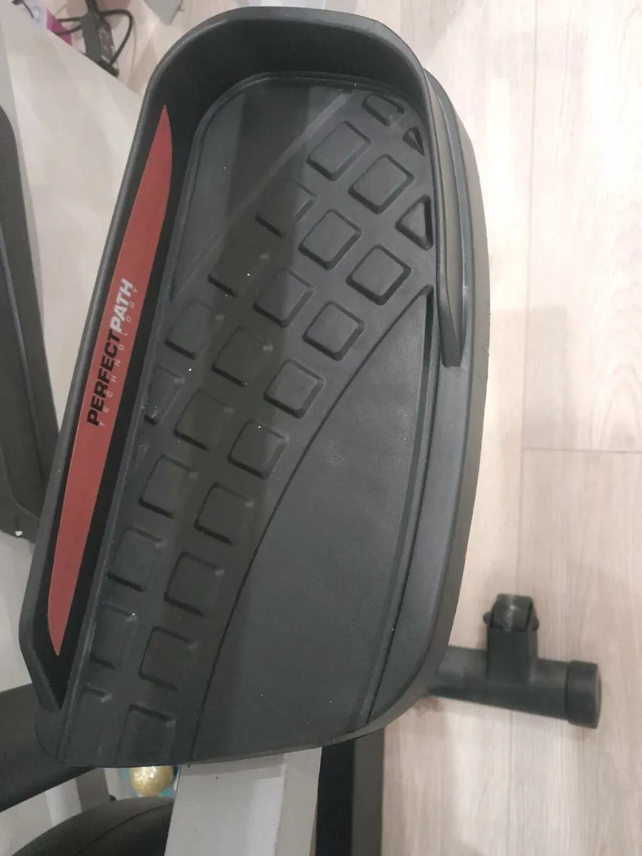 Cross trainer - Image 3
