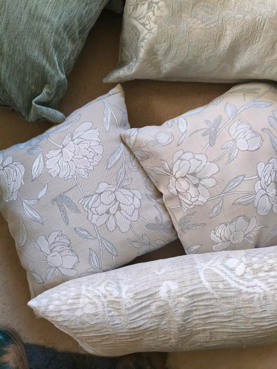 Selection cushions all new. Open to offers - Image 4