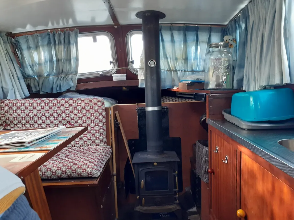 Dutch Cruiser Boat - Image 4