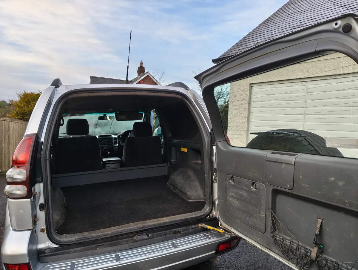 Toyota Land Cruiser 2007 - Image 2