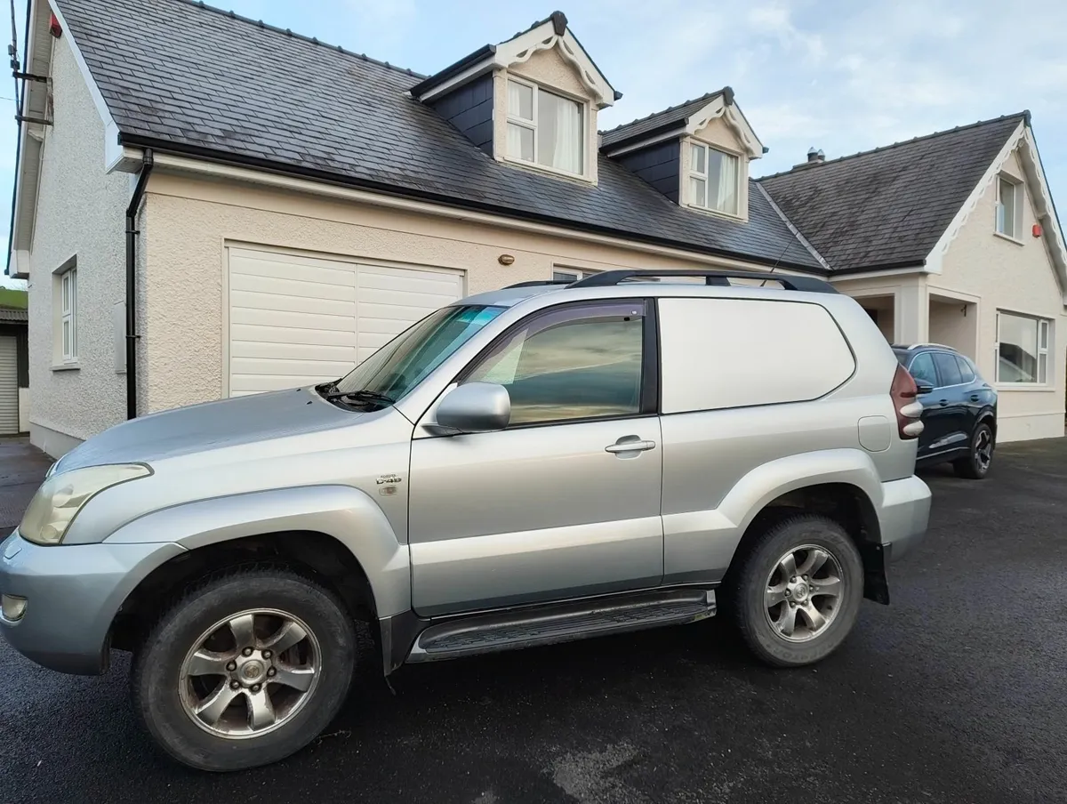 Toyota Land Cruiser 2007 - Image 3