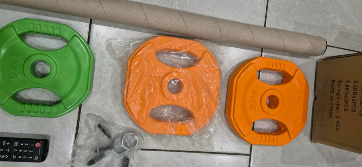 Brand new 20 kilo bodypump weight set - Image 4