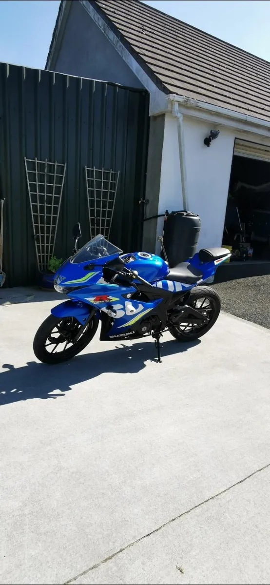 Suzuki gsxr 125cc 2018 - Image 2