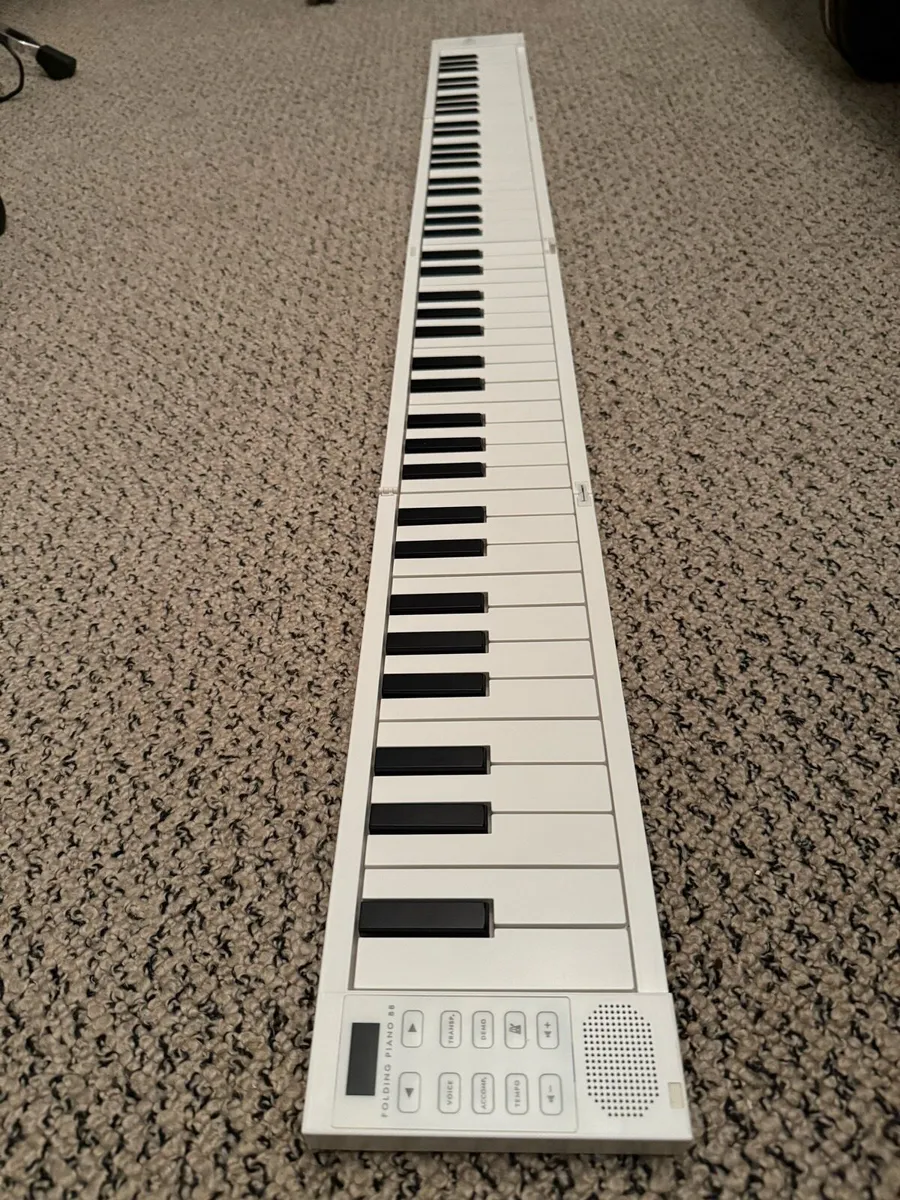 Carry on folding piano 88 key - Image 1