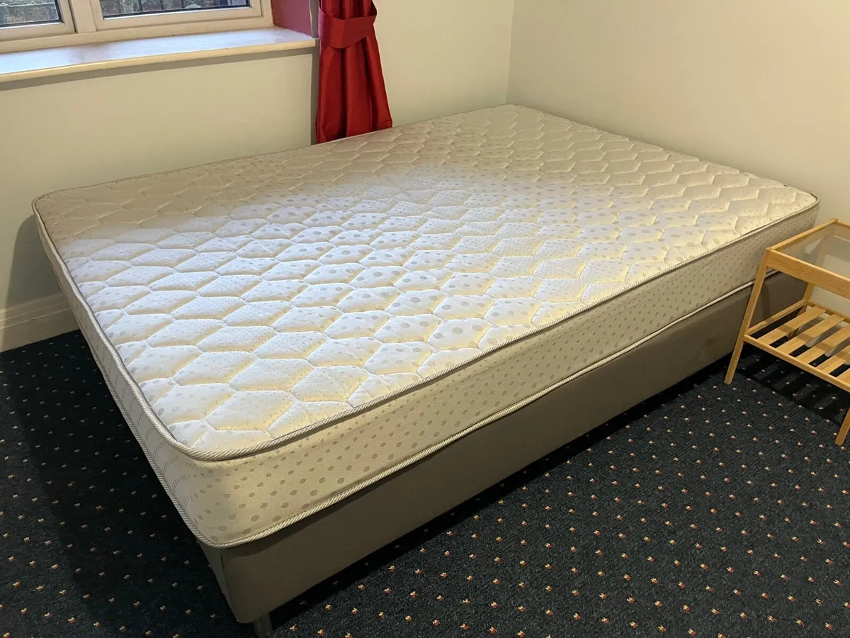 Bed & Mattress - Image 2