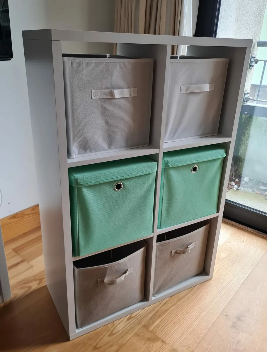 Cube storage unit white shelves with 6 boxes - Image 1