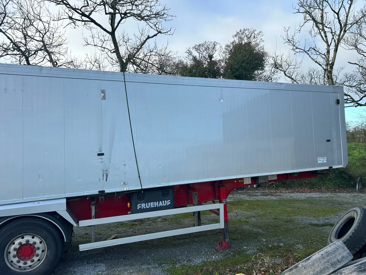 2016 70 cube Freuhauf Bulker - Image 2