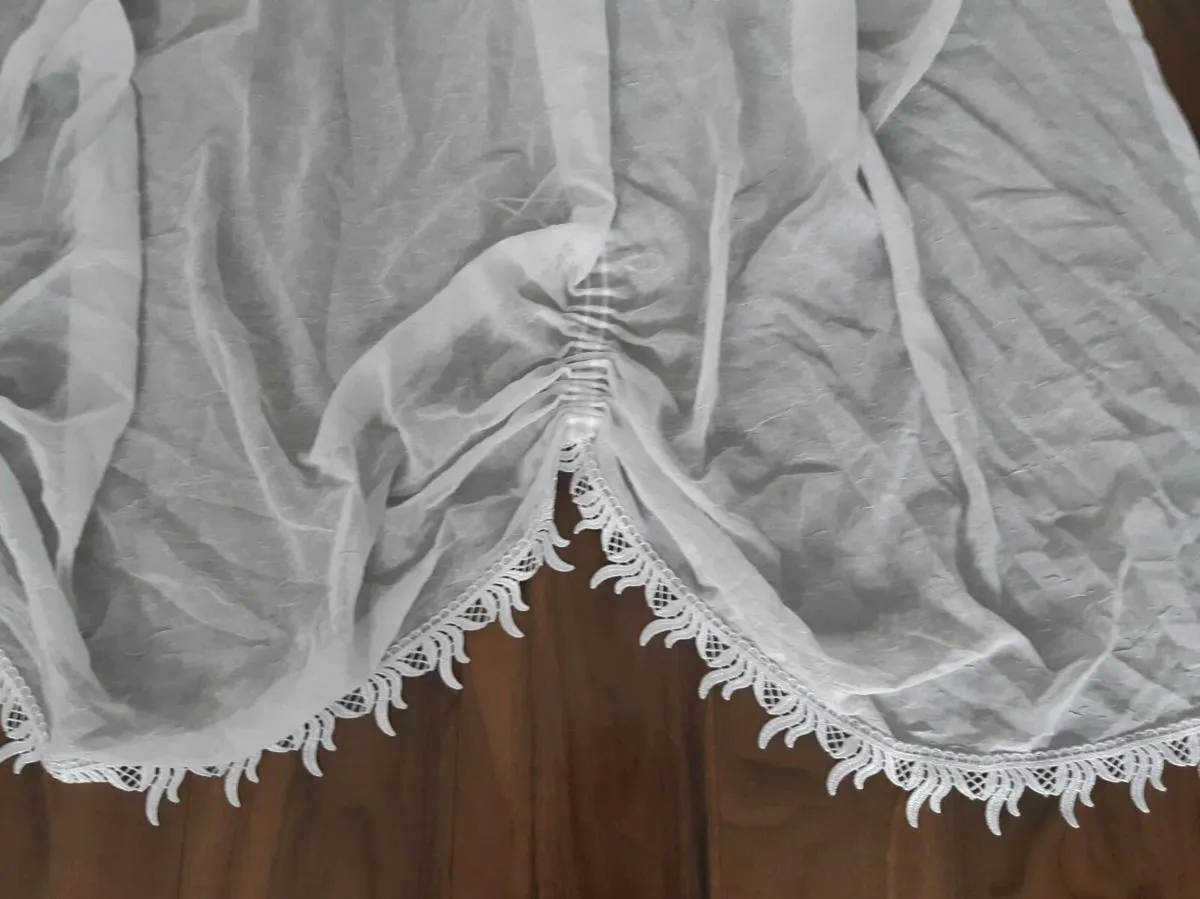 Net curtains - Image 3