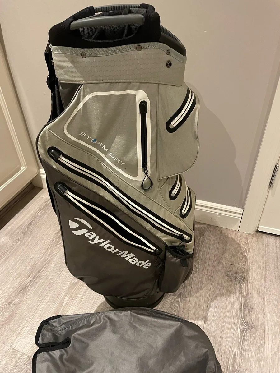 TaylorMade Storm Dry Waterproof Golf Cart Bag - Image 4
