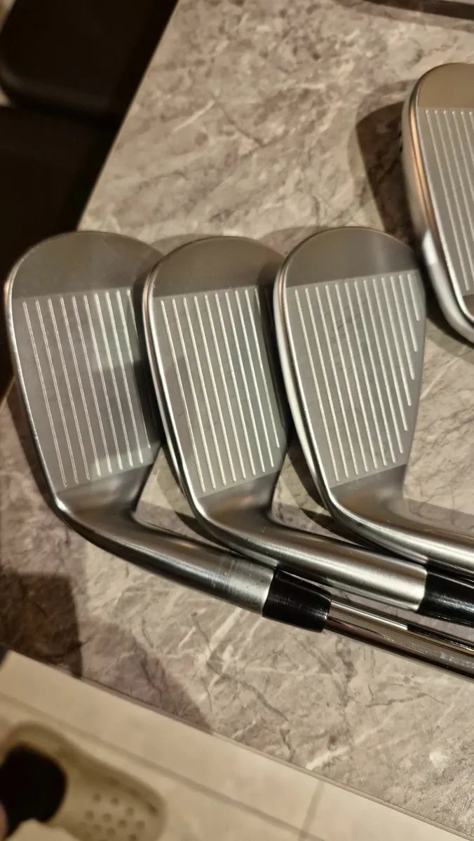Mizuno JPX Hotmetal Irons - Image 3