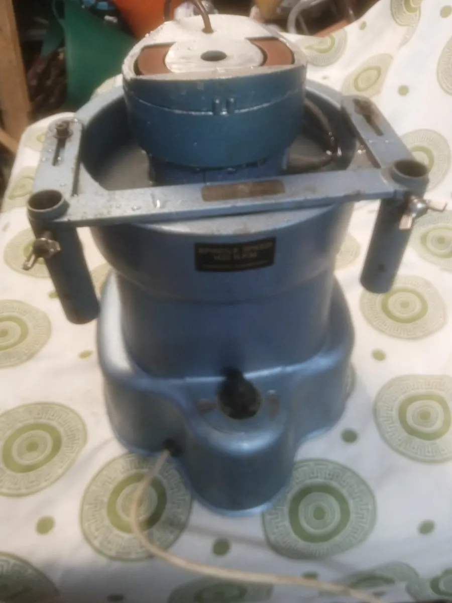 Professional Whetstone sharpening system - Image 1