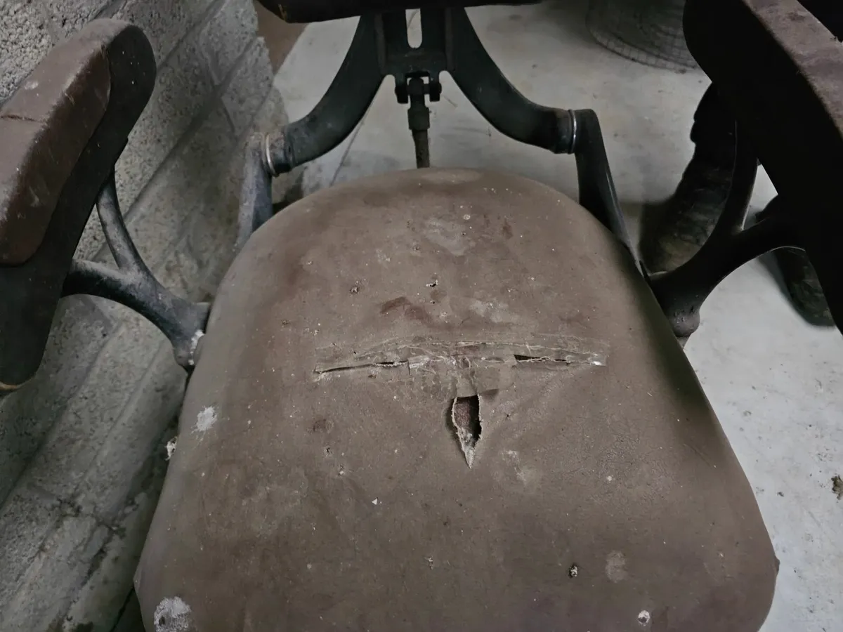 Antique DMC Dentist’s Chair – Early 20th Century - Image 4