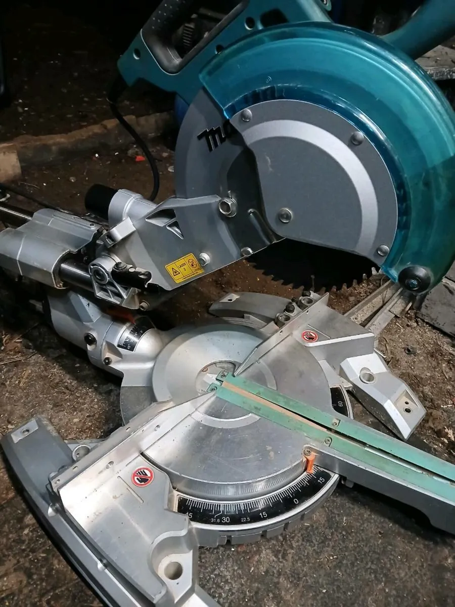 Big Makita meteorsaw working perfect small grind i - Image 2