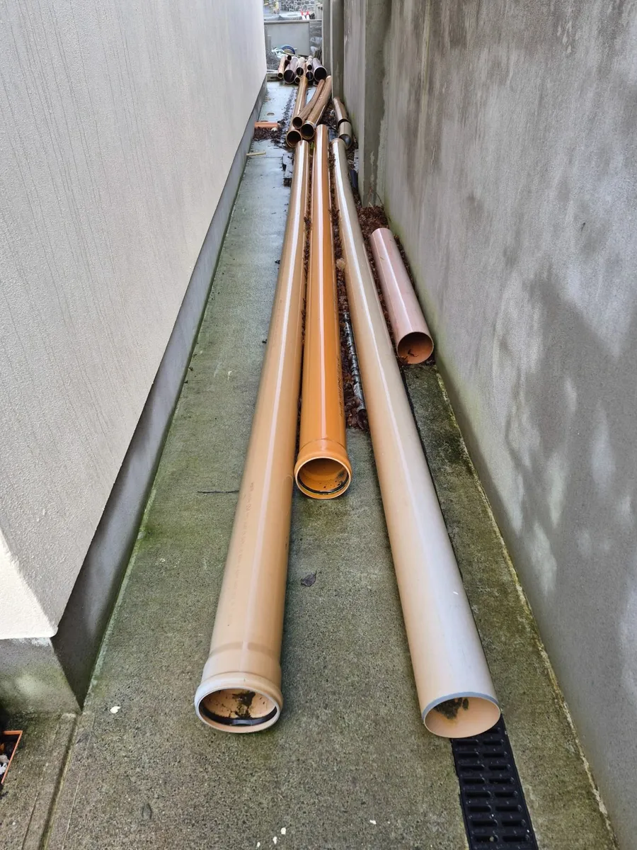 Sewer pipe - Image 1