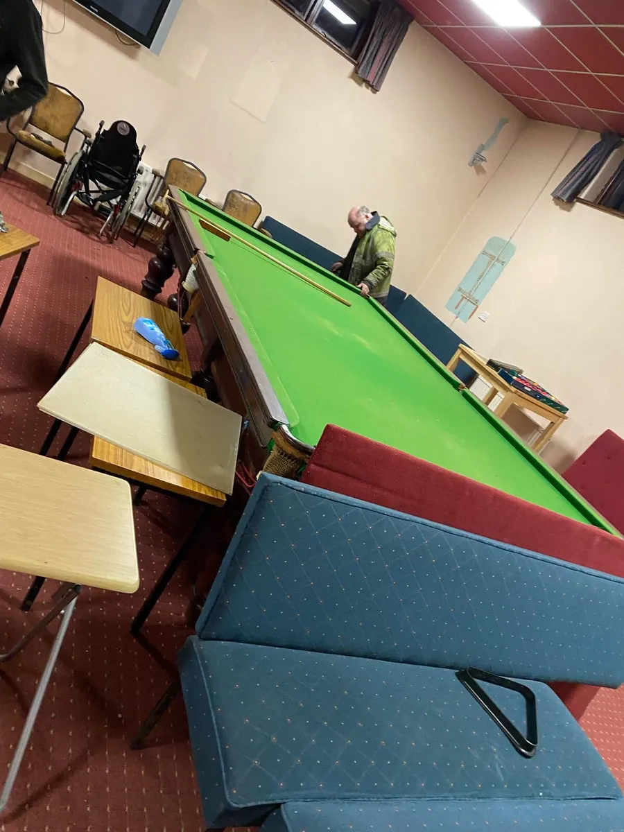 Snooker table - Image 1