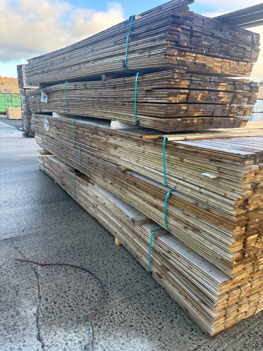 Shiplap and tongue & grooved boarding 9 x pallets - Image 2