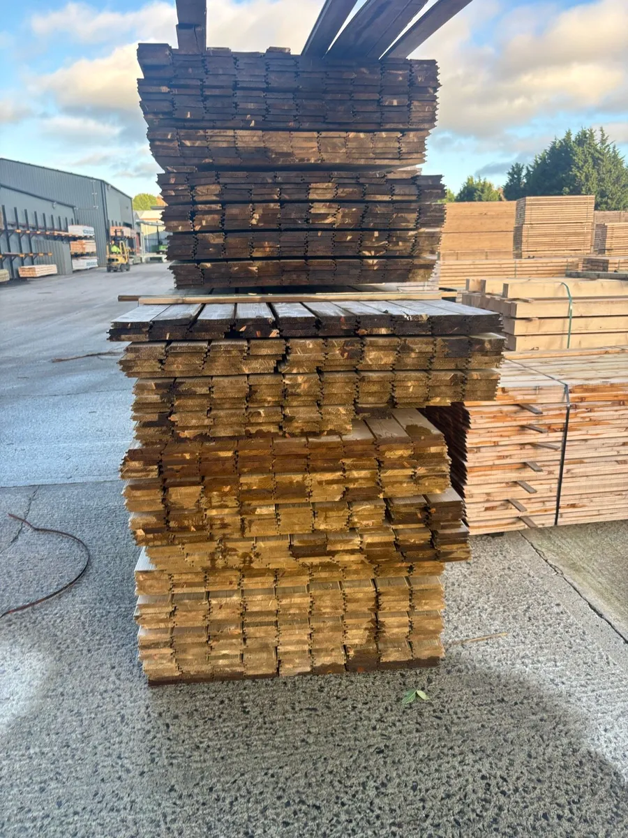 Shiplap and tongue & grooved boarding 9 x pallets - Image 4