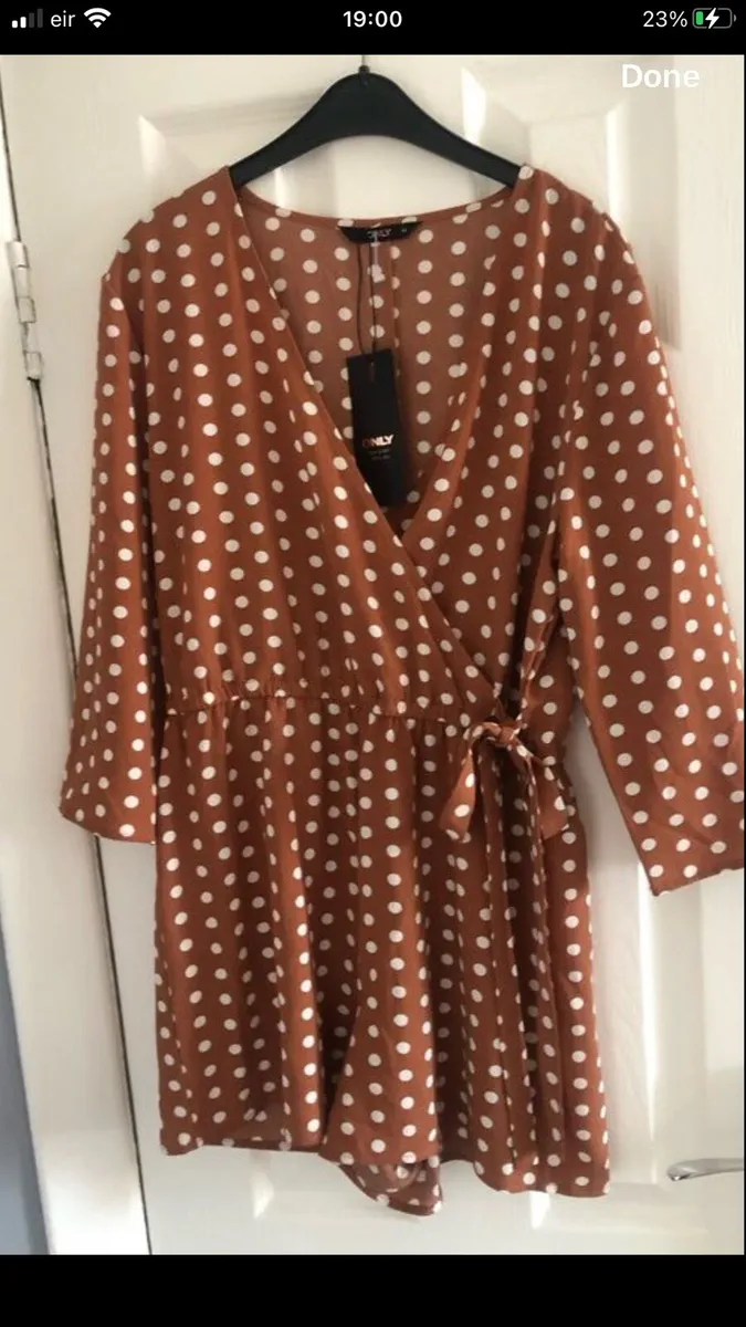 Ladies shorts suit size 10 €10 - Image 1