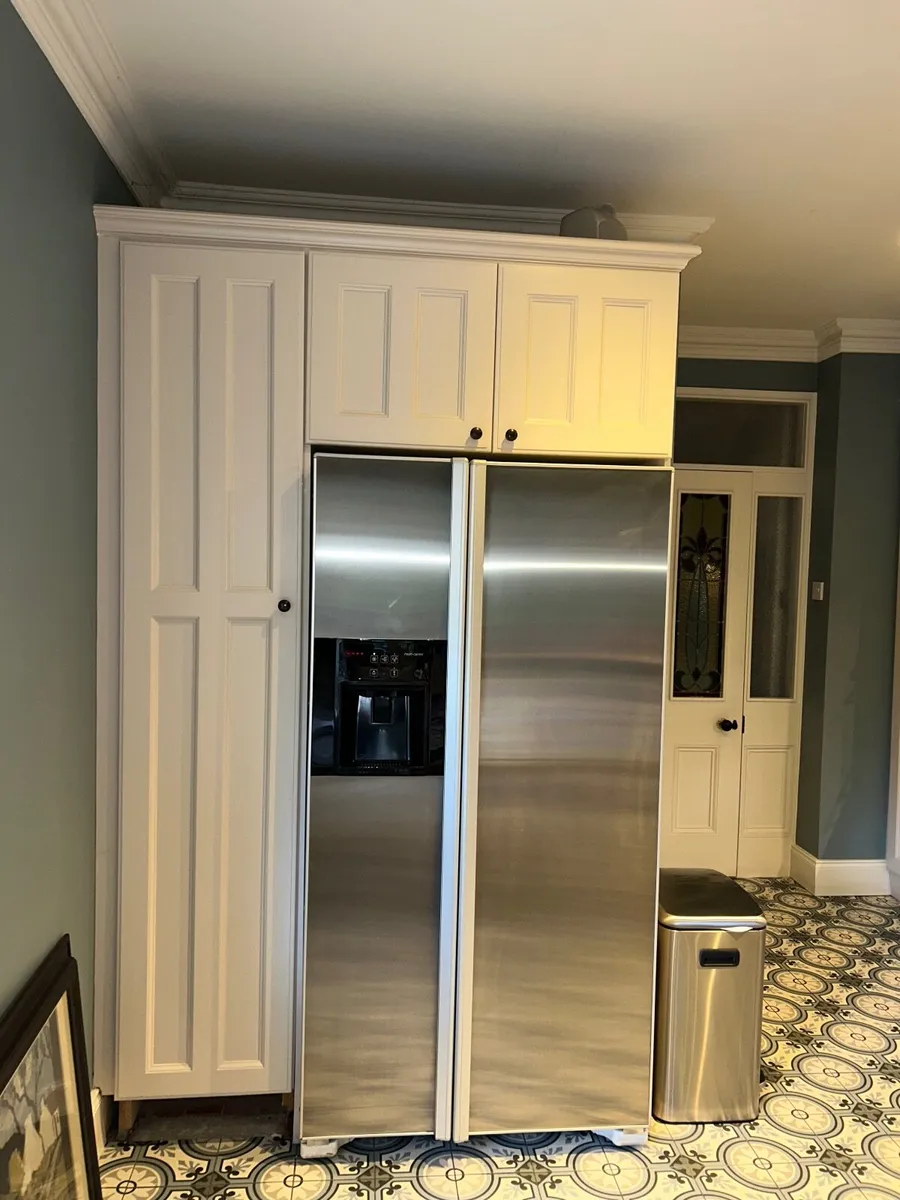 Kitchen cabinets and appliances and Dresser unit - Image 3