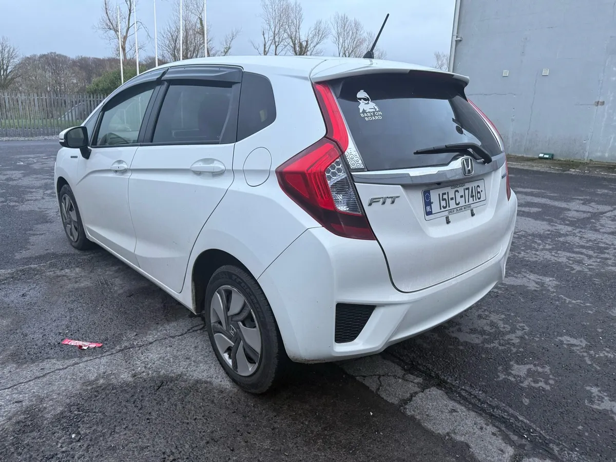 2015 Honda Fit 1.5p auto hybrid DRIVE HOME - Image 3