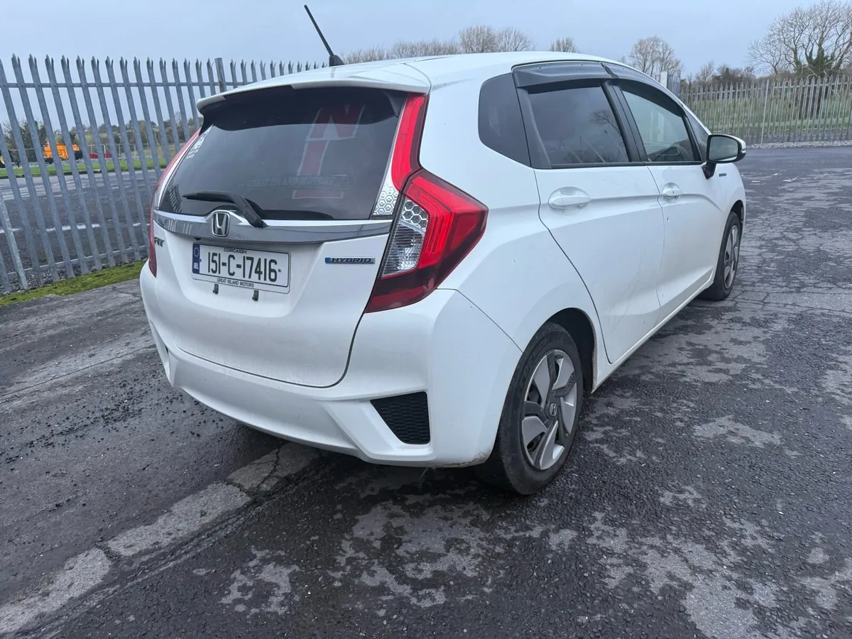 2015 Honda Fit 1.5p auto hybrid DRIVE HOME - Image 4